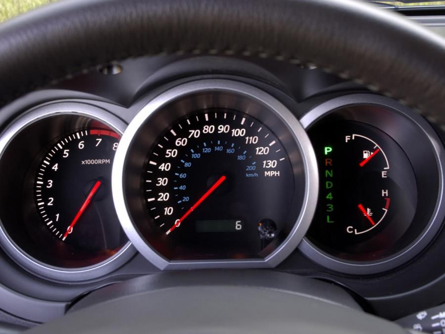  Suzuki Grand Vitara 2006 года  (фото 10 из 35)